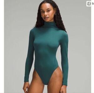 Lululemon Nulu Turtleneck Green Long Sleeve Bodysuit NWT Women's Medium